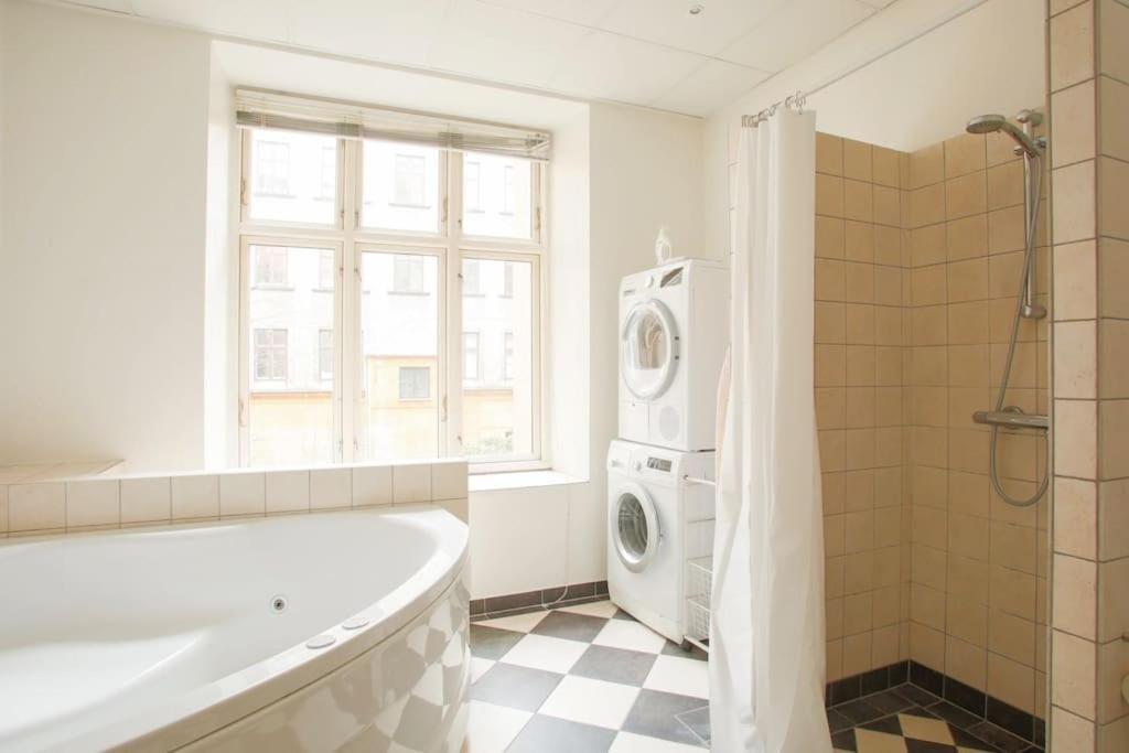 Large & Bright 3Br Apartment W Whirlpool Near Metro 코펜하겐 외부 사진
